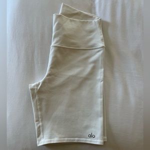 Alo biker shorts size large